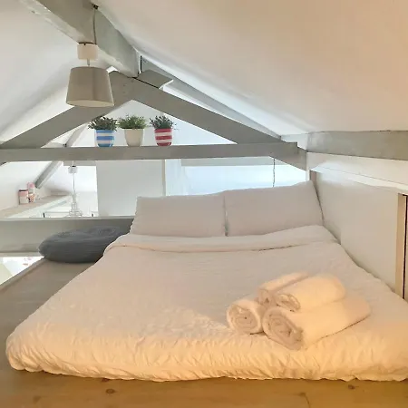 Espacioso Atico En Cimadevilla - Casco Historico Y Vistas Al Mar *